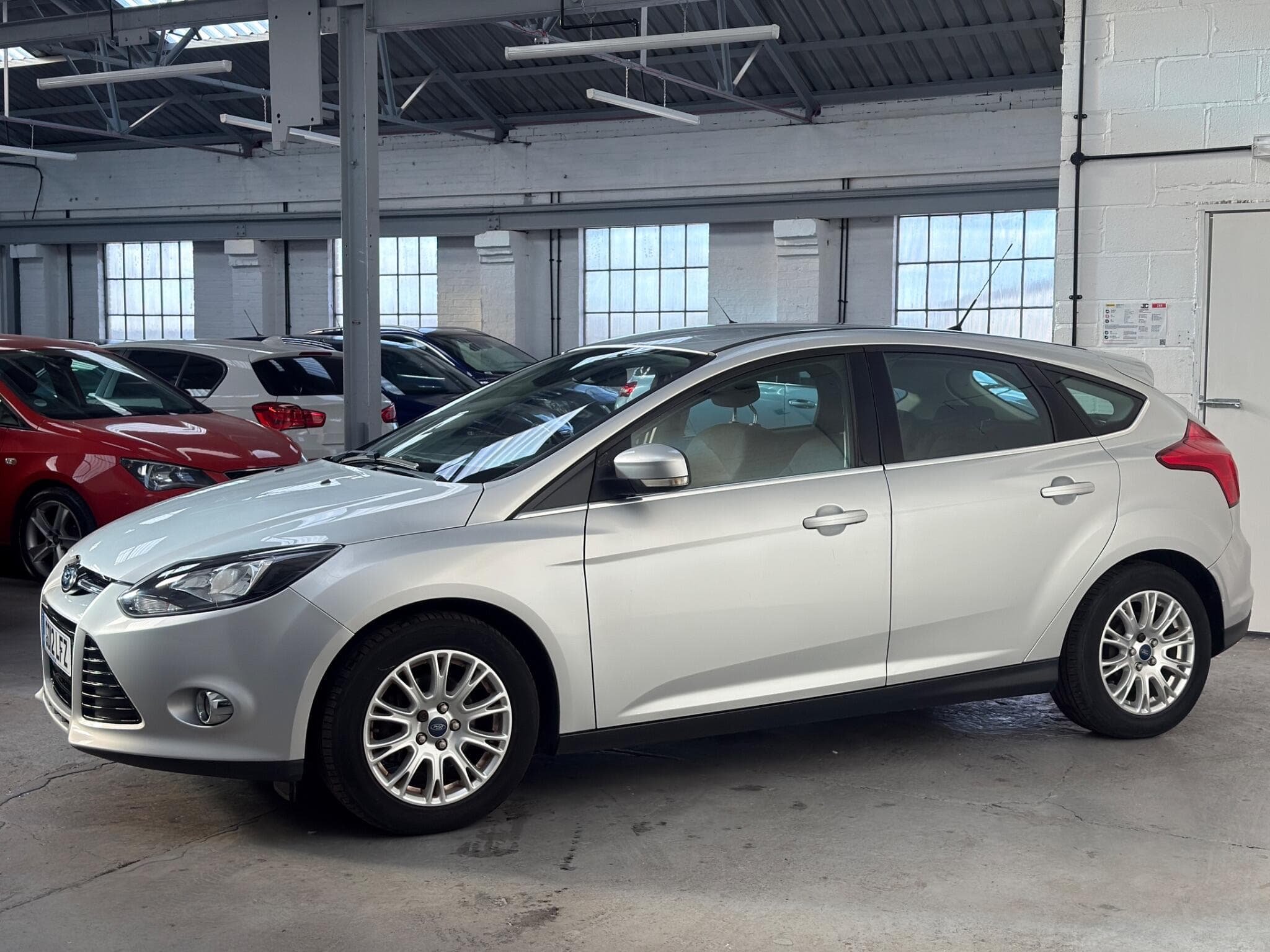 2012 Ford Focus - Thumbnail 6