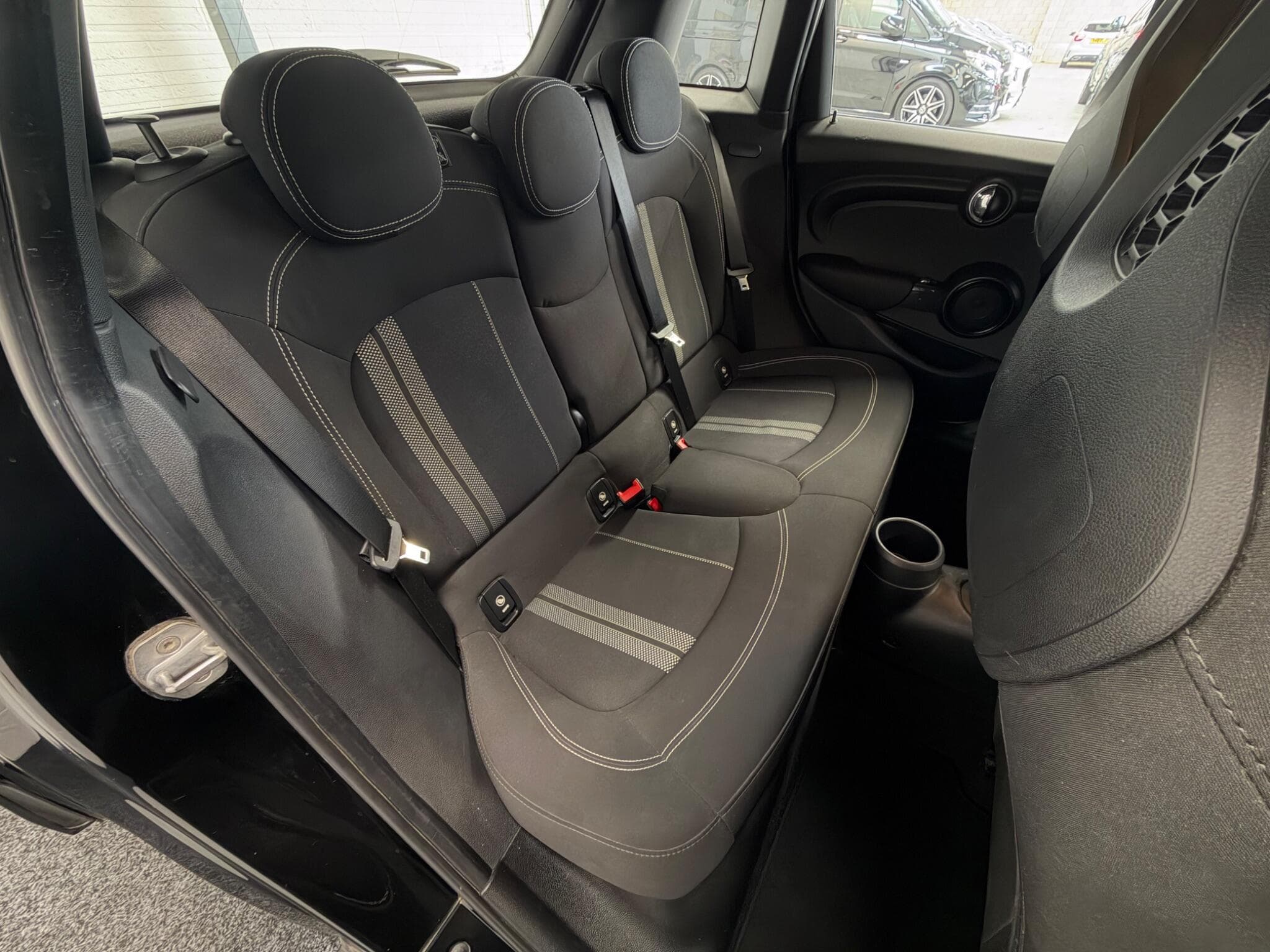 2018 MINI Hatch - Thumbnail 22