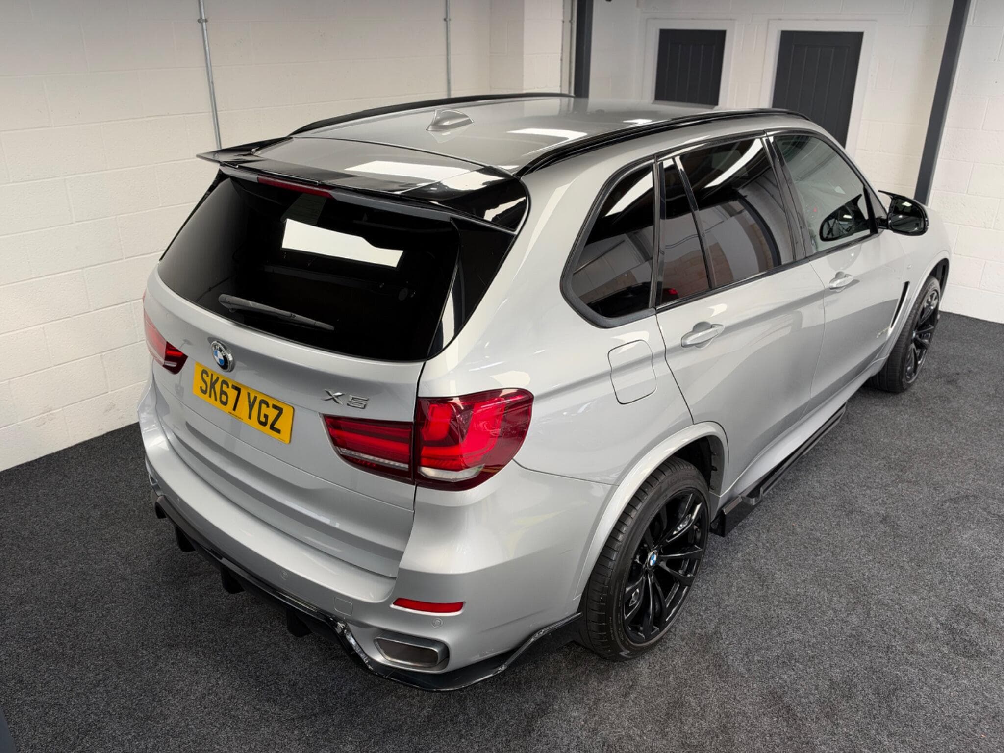 2017 BMW X5 - Thumbnail 10