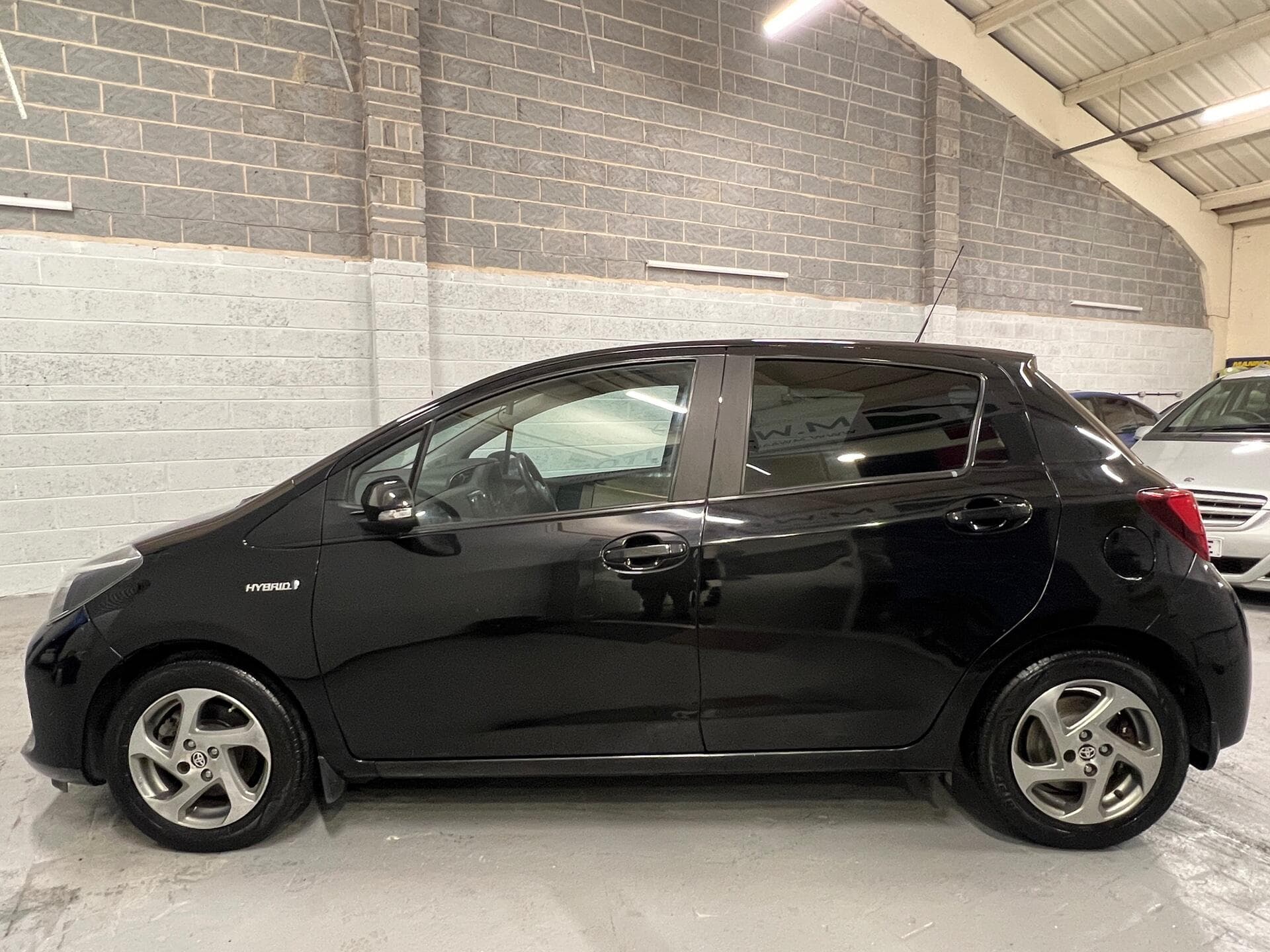 2016 Toyota Yaris - Thumbnail 15