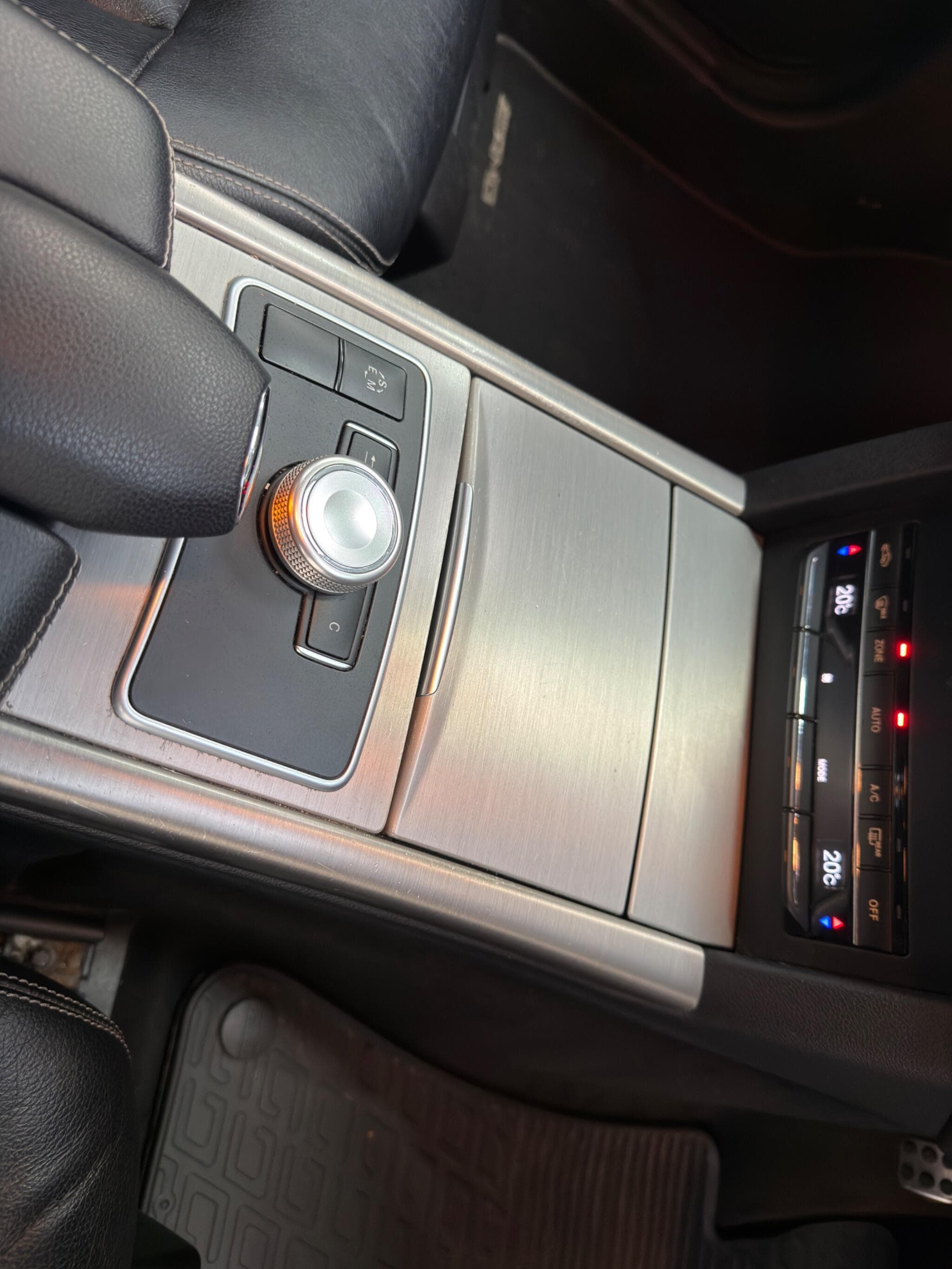 2010 Mercedes-Benz E Class - Thumbnail 26