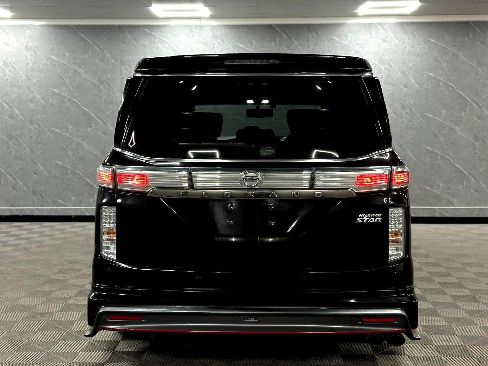 2015 Nissan Elgrand - Thumbnail 17