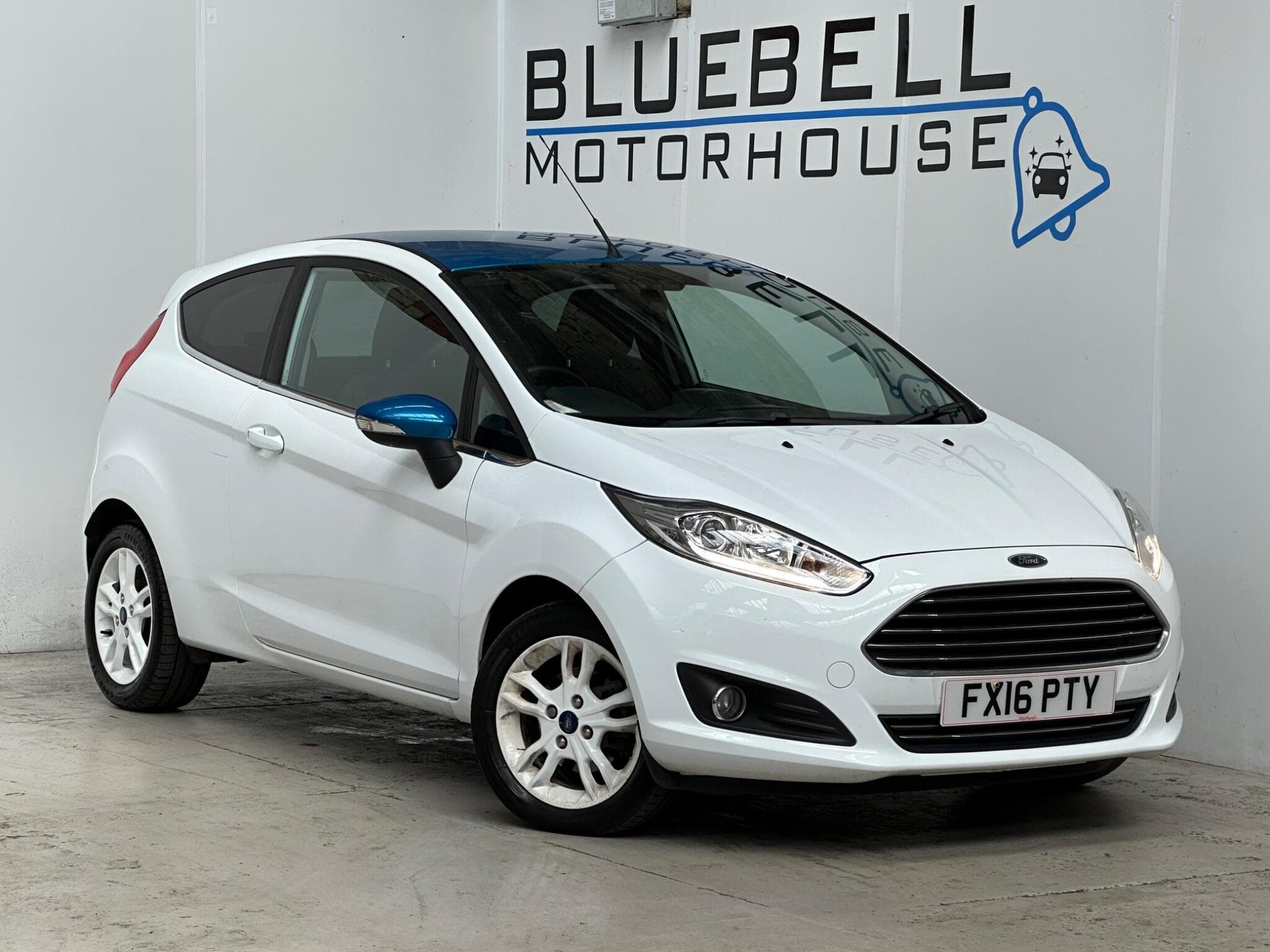 2016 Ford Fiesta - Main
