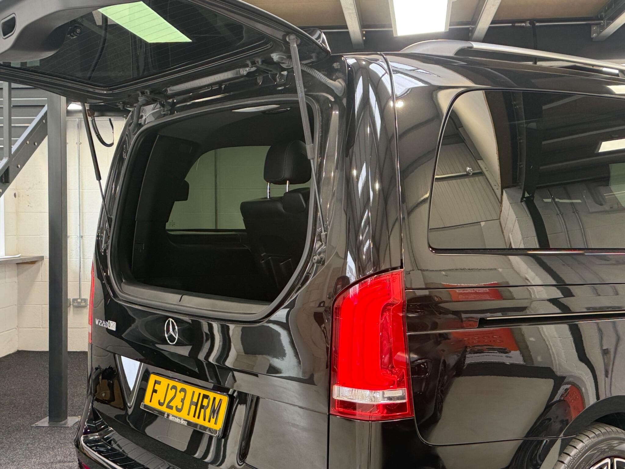 2023 Mercedes-Benz V Class - Thumbnail 77