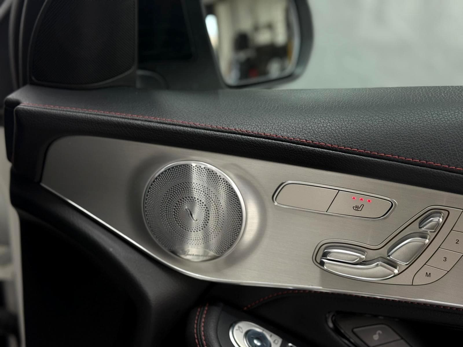 2018 Mercedes-Benz GLC - Thumbnail 37