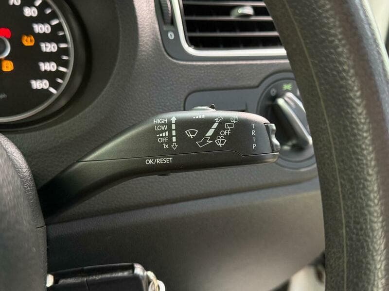 2014 Volkswagen Polo - Thumbnail 19