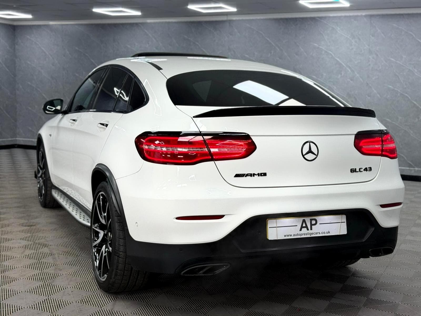 2018 Mercedes-Benz GLC - Thumbnail 26