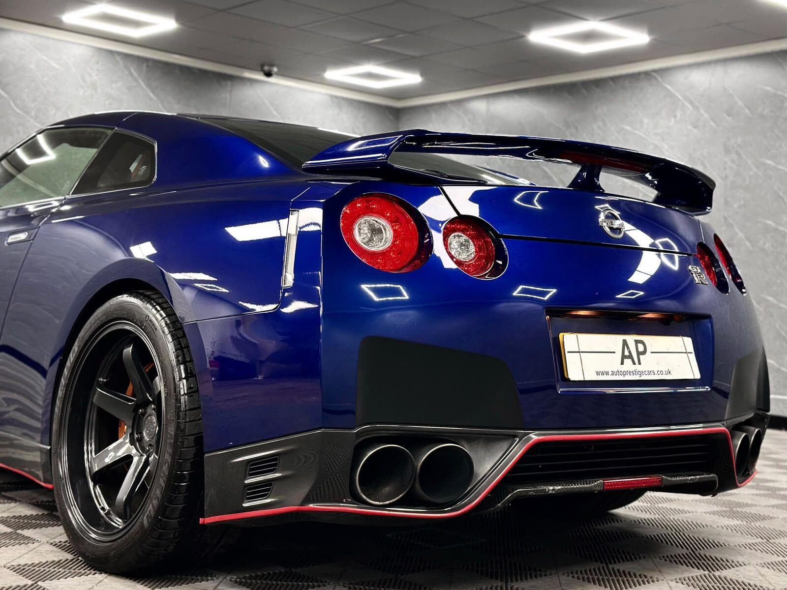 2012 Nissan GT-R - Thumbnail 10