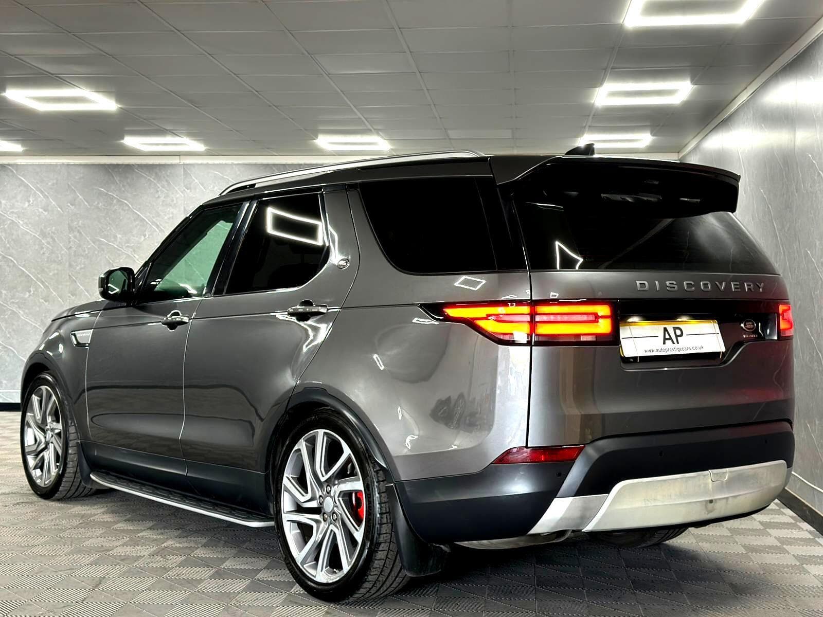 2017 Land Rover Discovery - Thumbnail 27