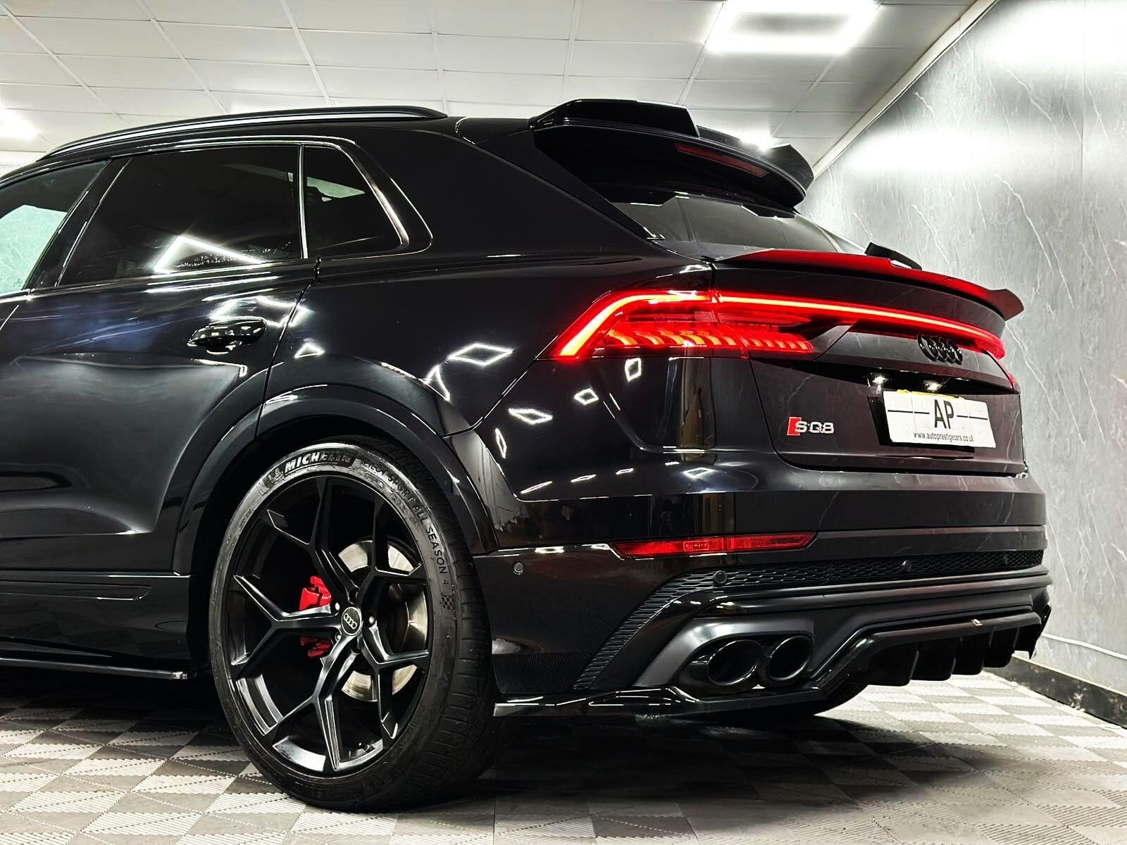 2019 Audi SQ8 - Thumbnail 11