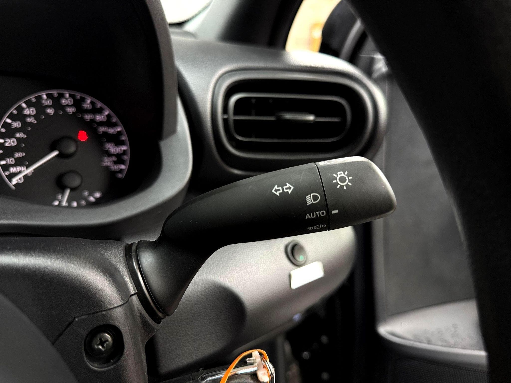 2023 Toyota Yaris - Thumbnail 39