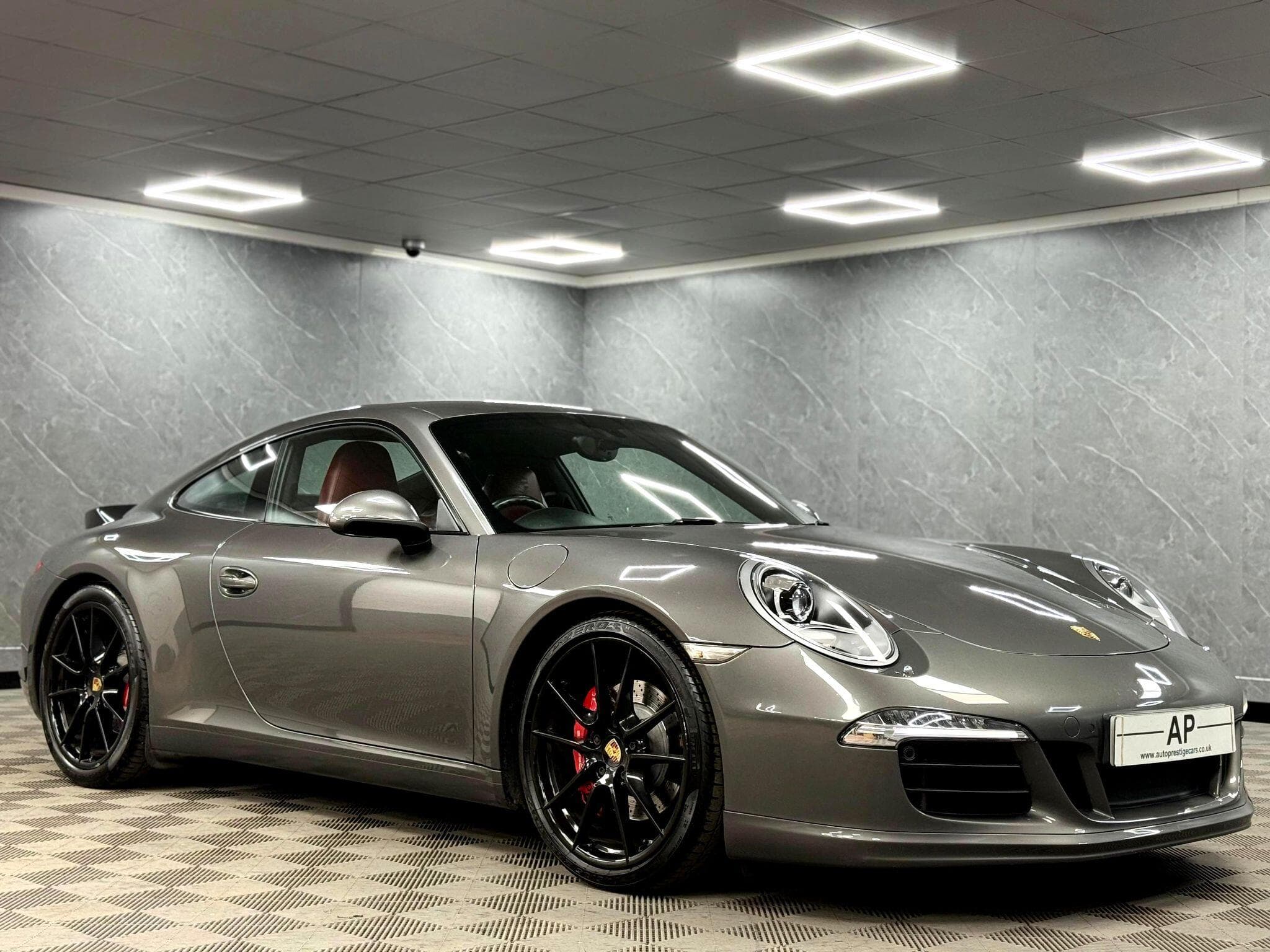 2015 Porsche 911 - Thumbnail 36