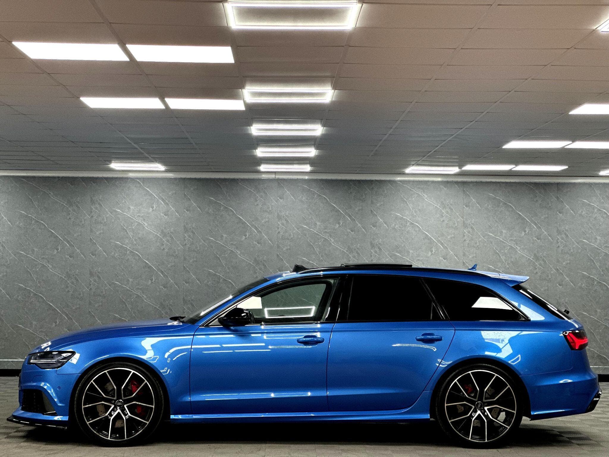 2017 Audi RS6 Avant - Thumbnail 29