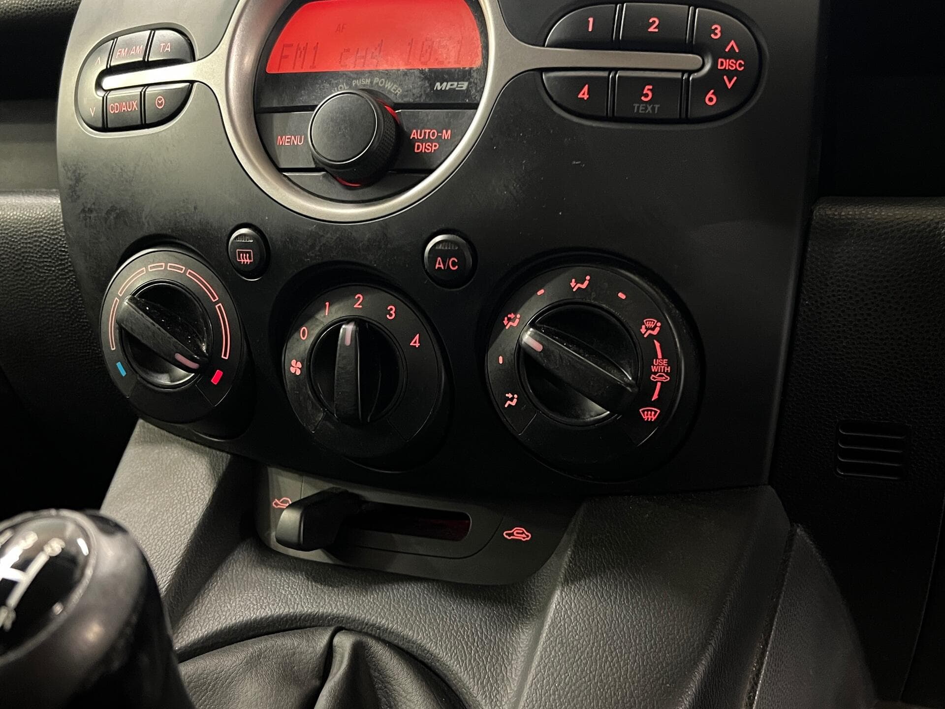 2008 Mazda Mazda2 - Thumbnail 29