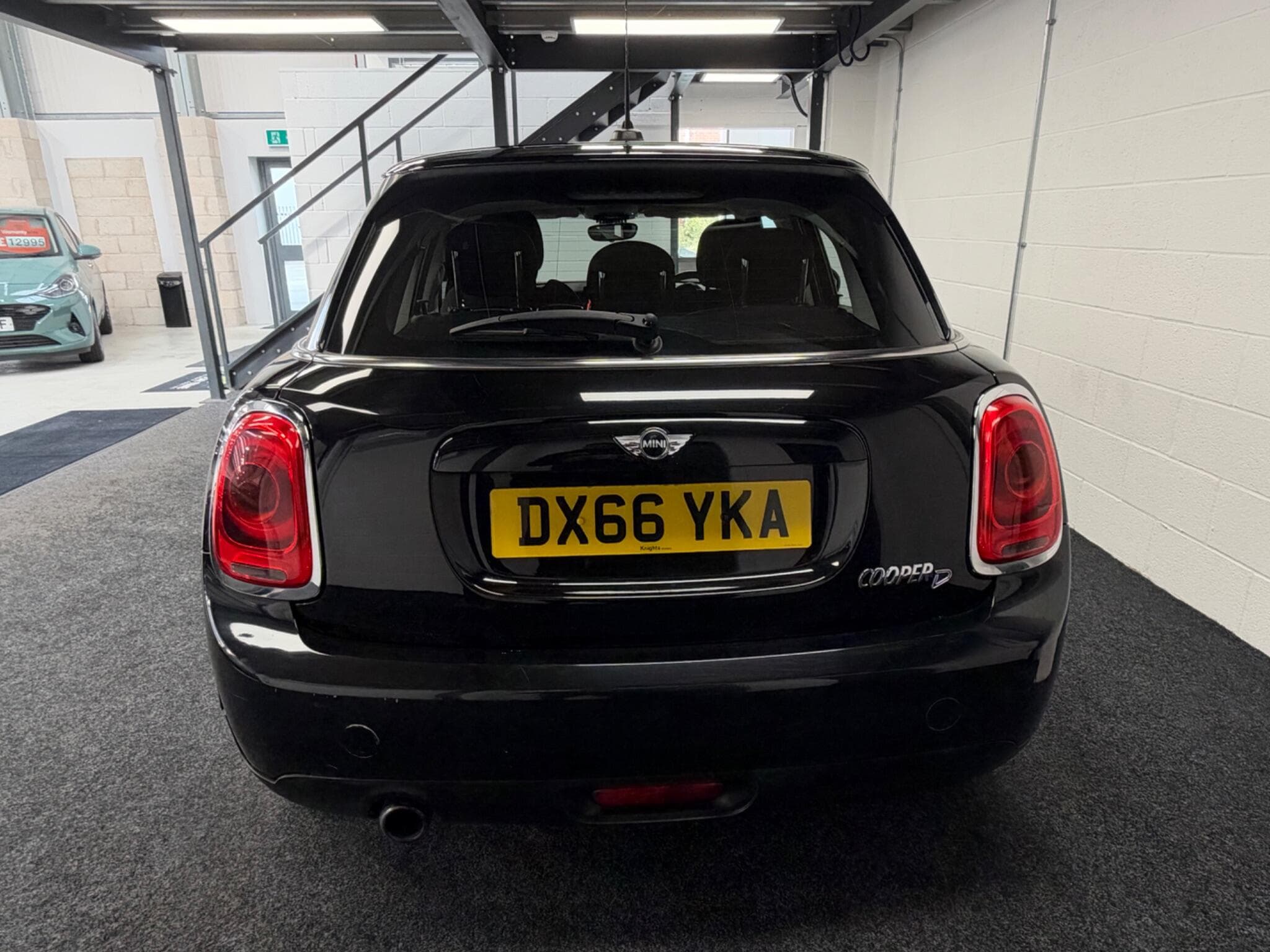 2016 MINI Hatch - Thumbnail 8