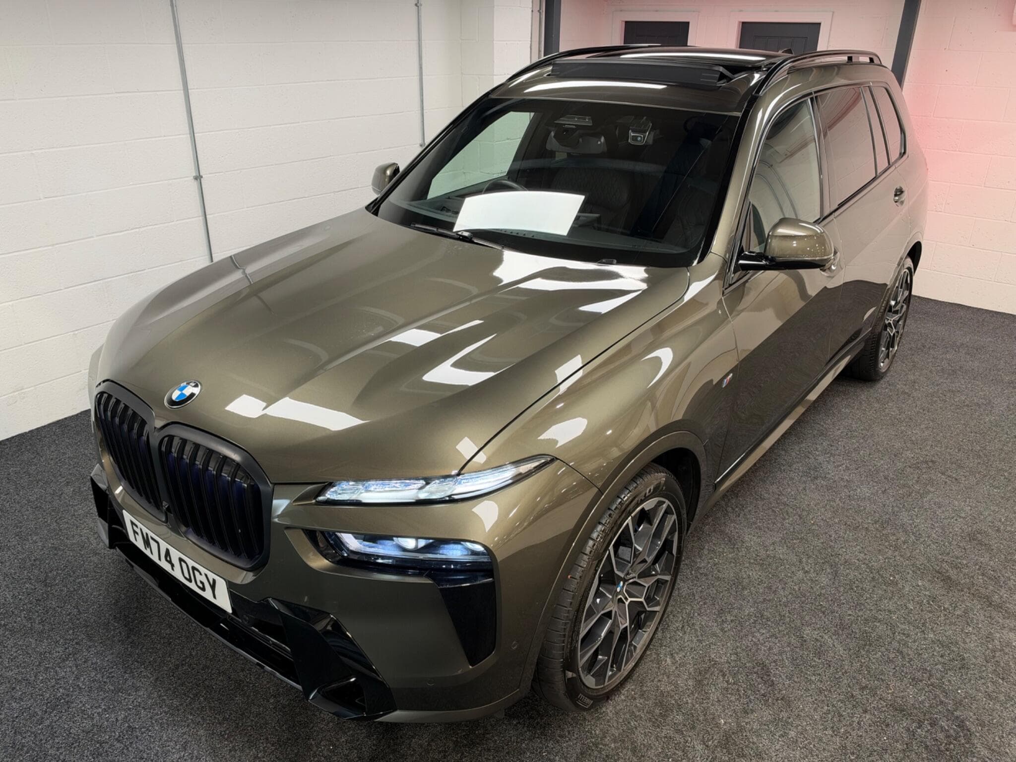 2024 BMW X7 - Thumbnail 8