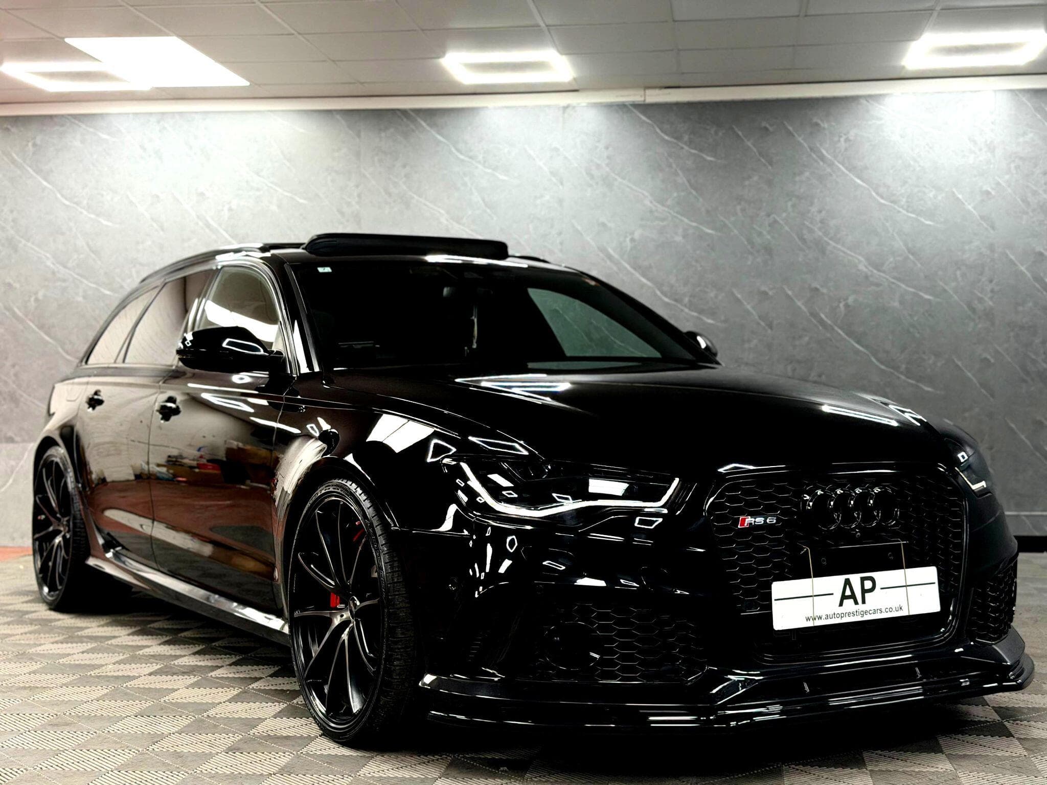 2016 Audi RS6 Avant - Thumbnail 6