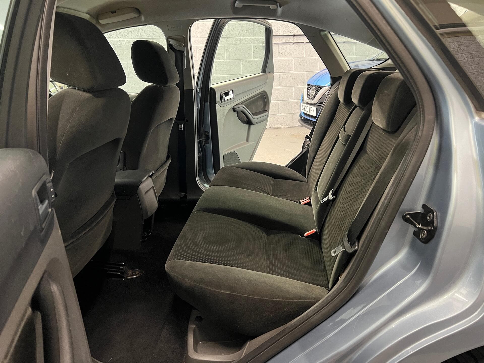 2007 Ford Focus - Thumbnail 28