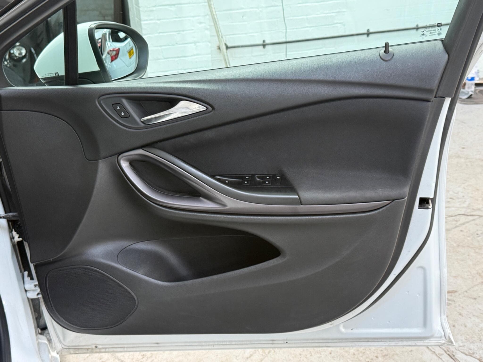 2016 Vauxhall Astra - Thumbnail 14
