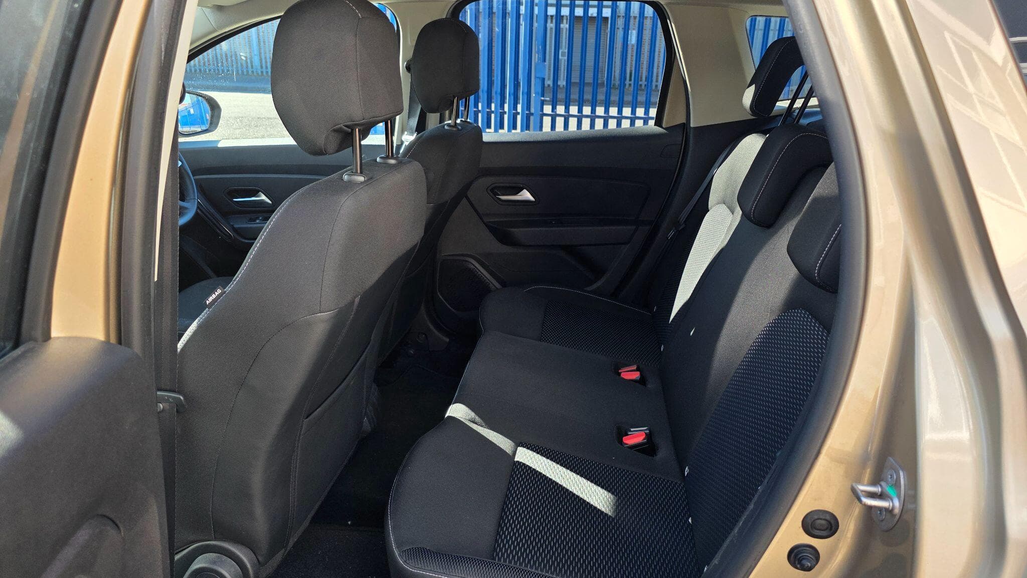 2018 Dacia Duster - Thumbnail 17