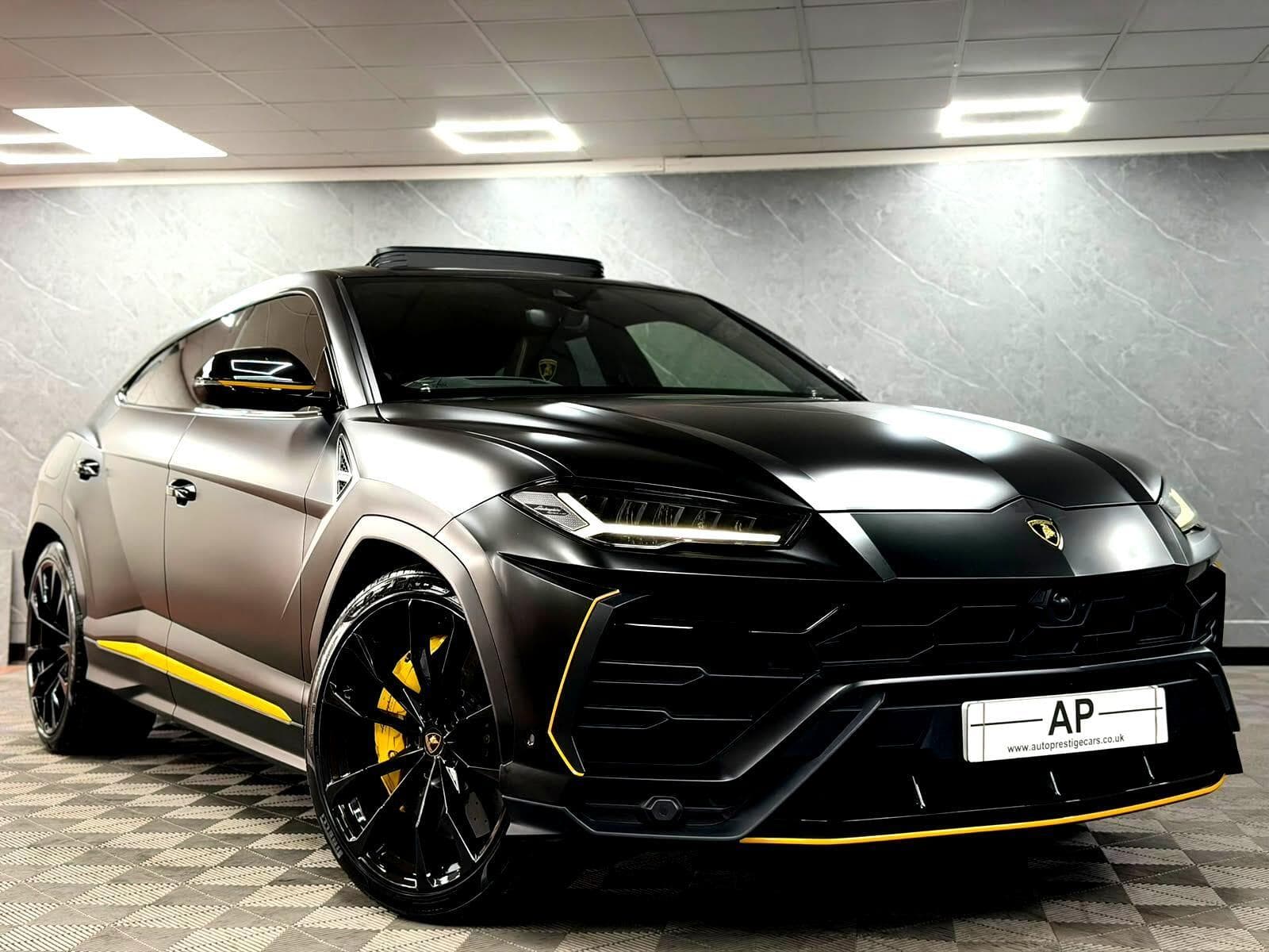 2022 Lamborghini Urus - Thumbnail 22