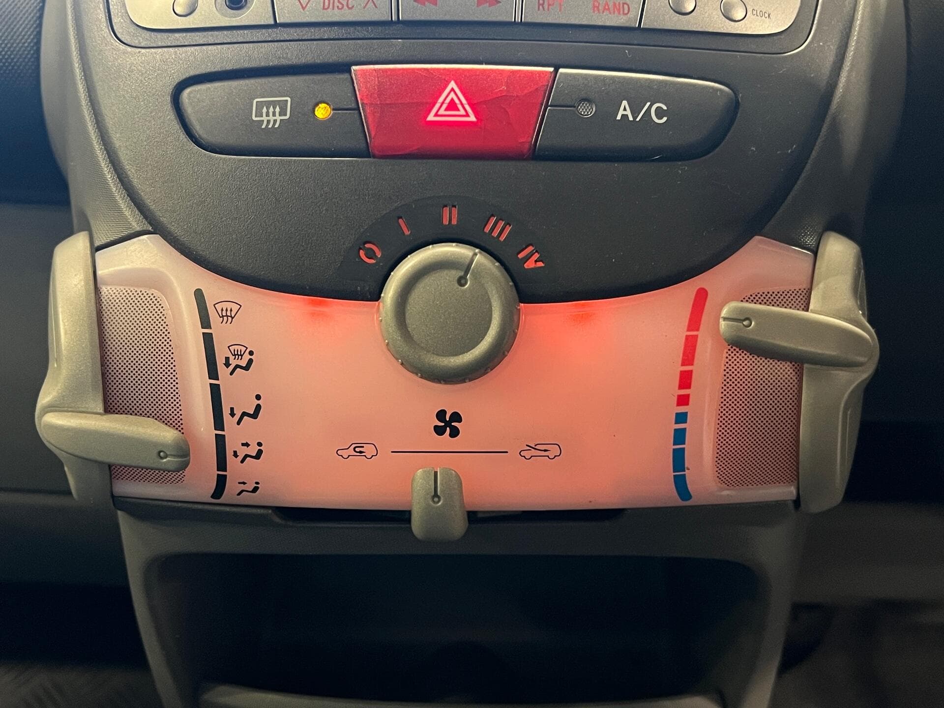 2008 Peugeot 107 - Thumbnail 26