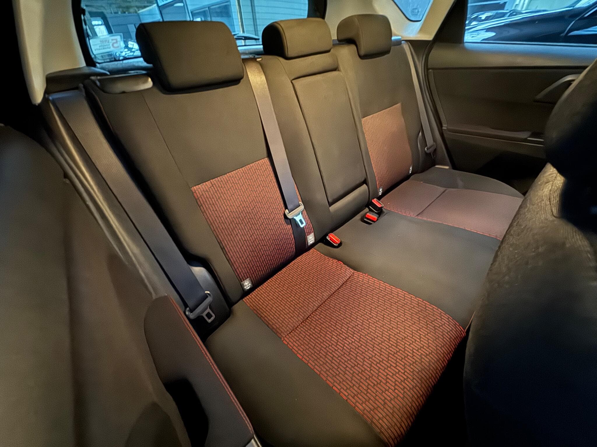 2013 Toyota Auris - Thumbnail 12