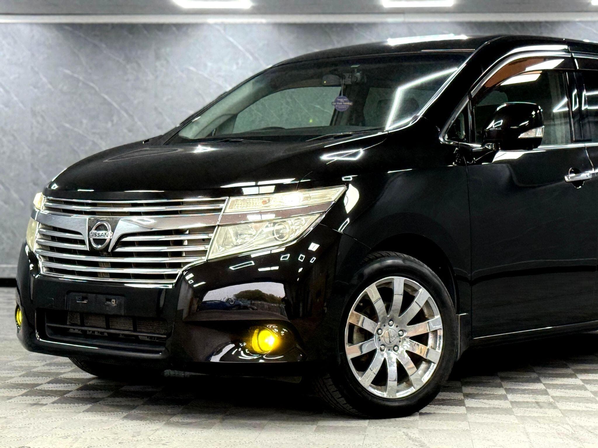 2011 Nissan Elgrand - Thumbnail 13