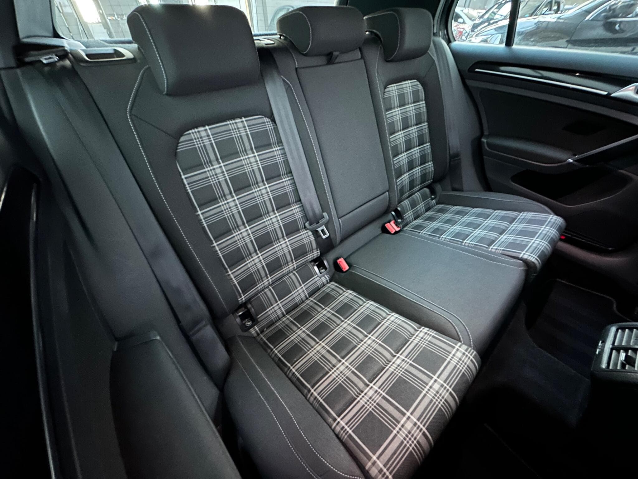 2015 Volkswagen Golf - Thumbnail 9