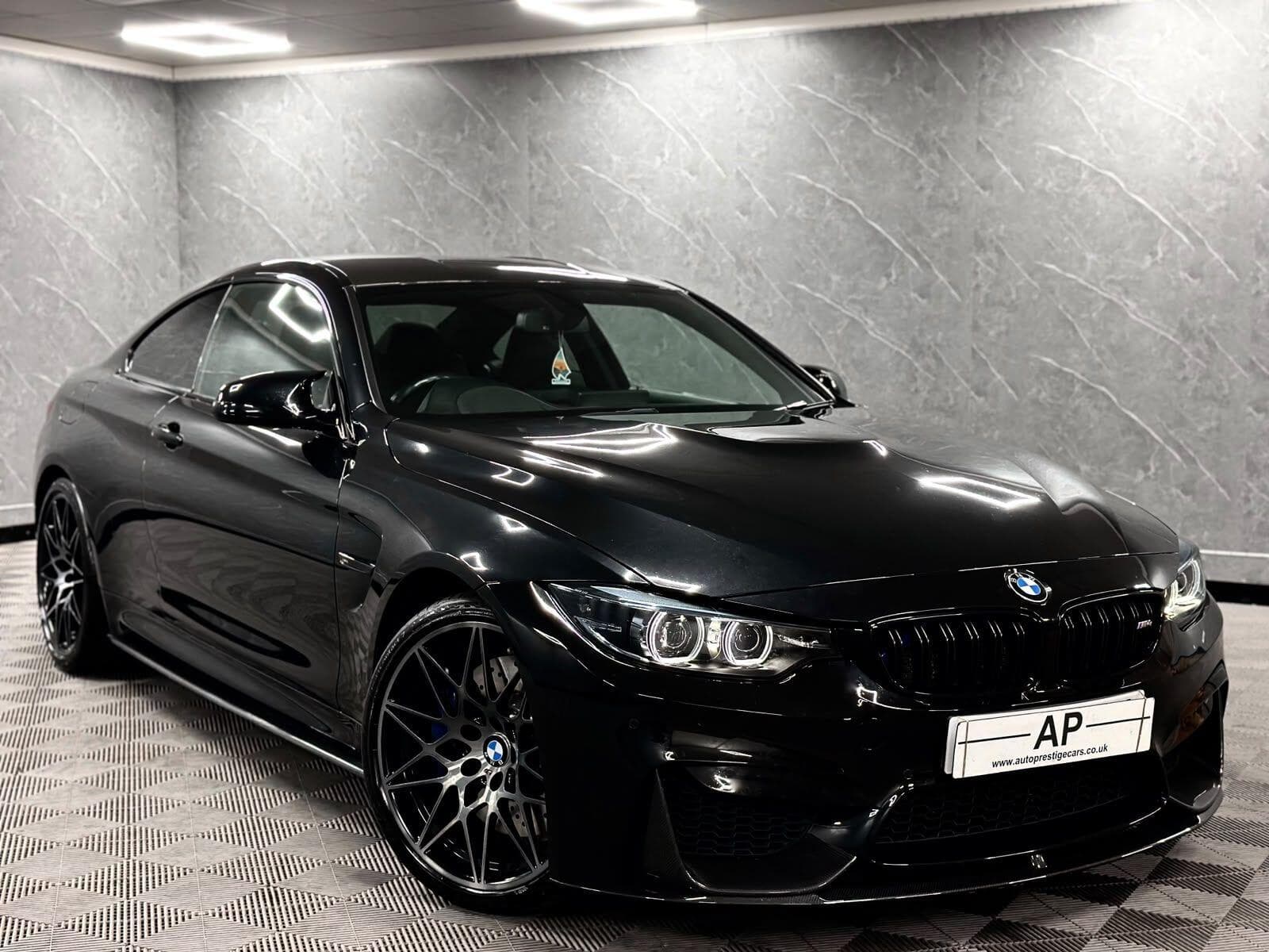 2017 BMW M4 - Thumbnail 11