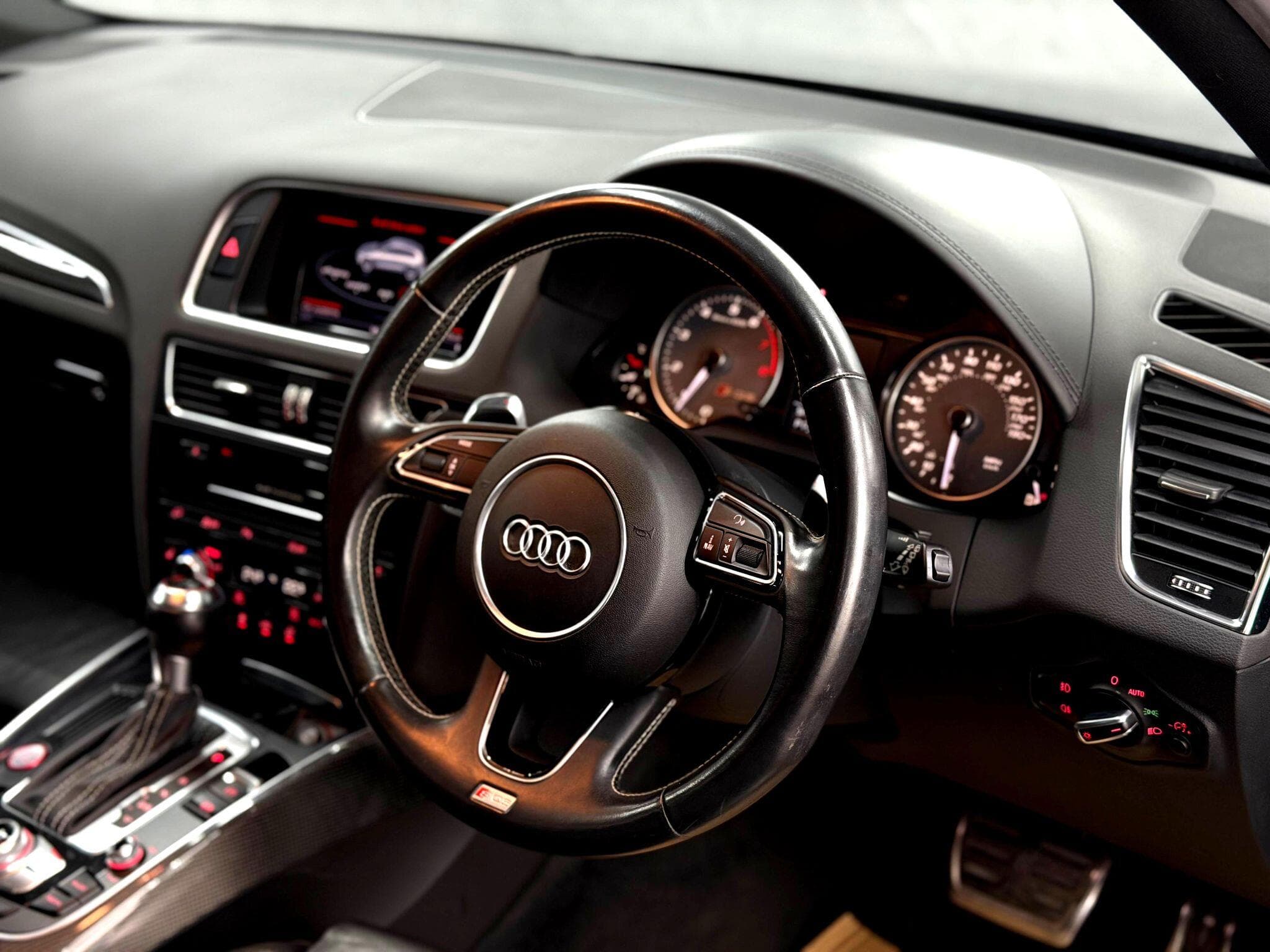 2016 Audi SQ5 - Thumbnail 28