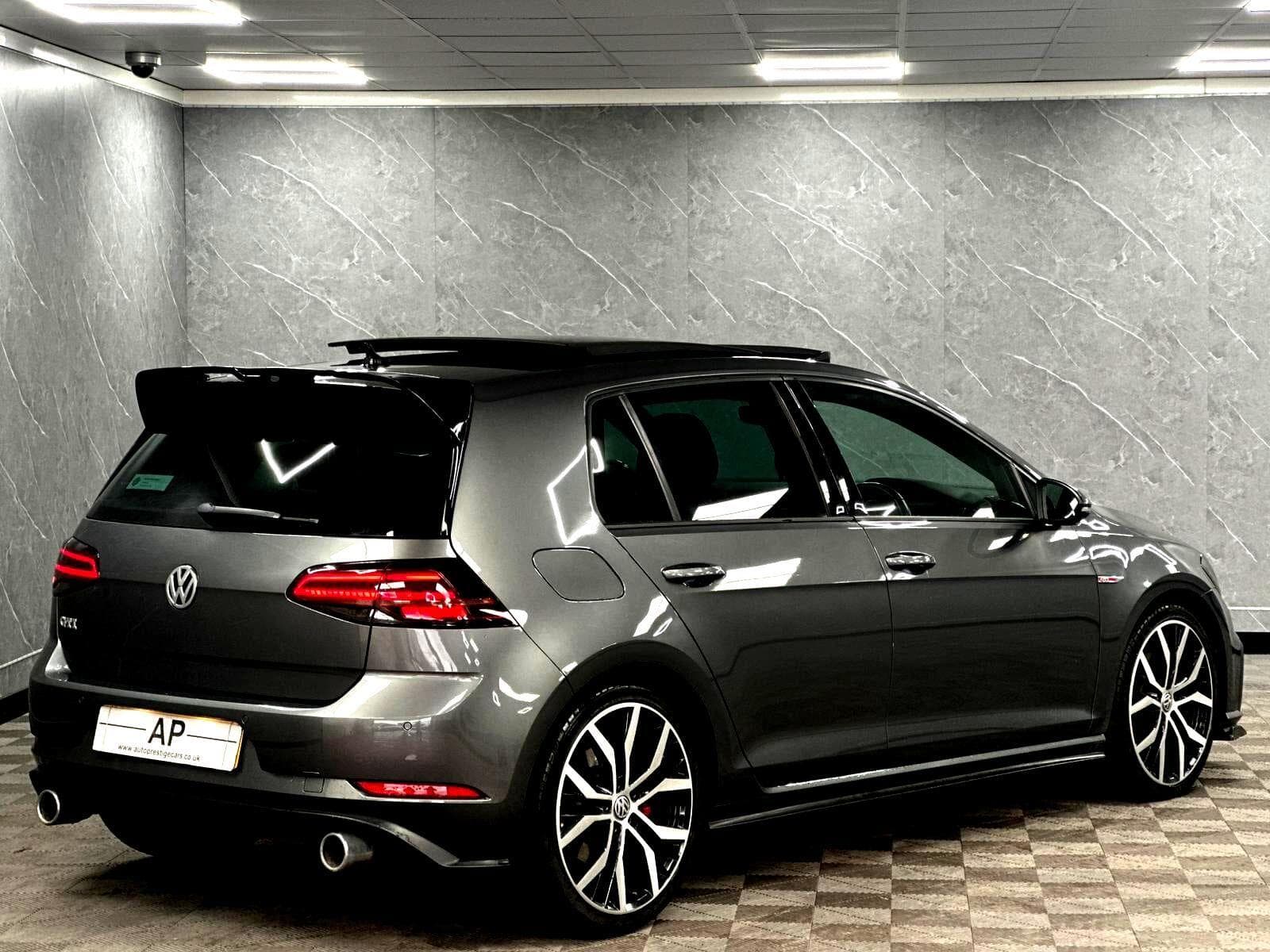 2018 Volkswagen Golf - Thumbnail 29