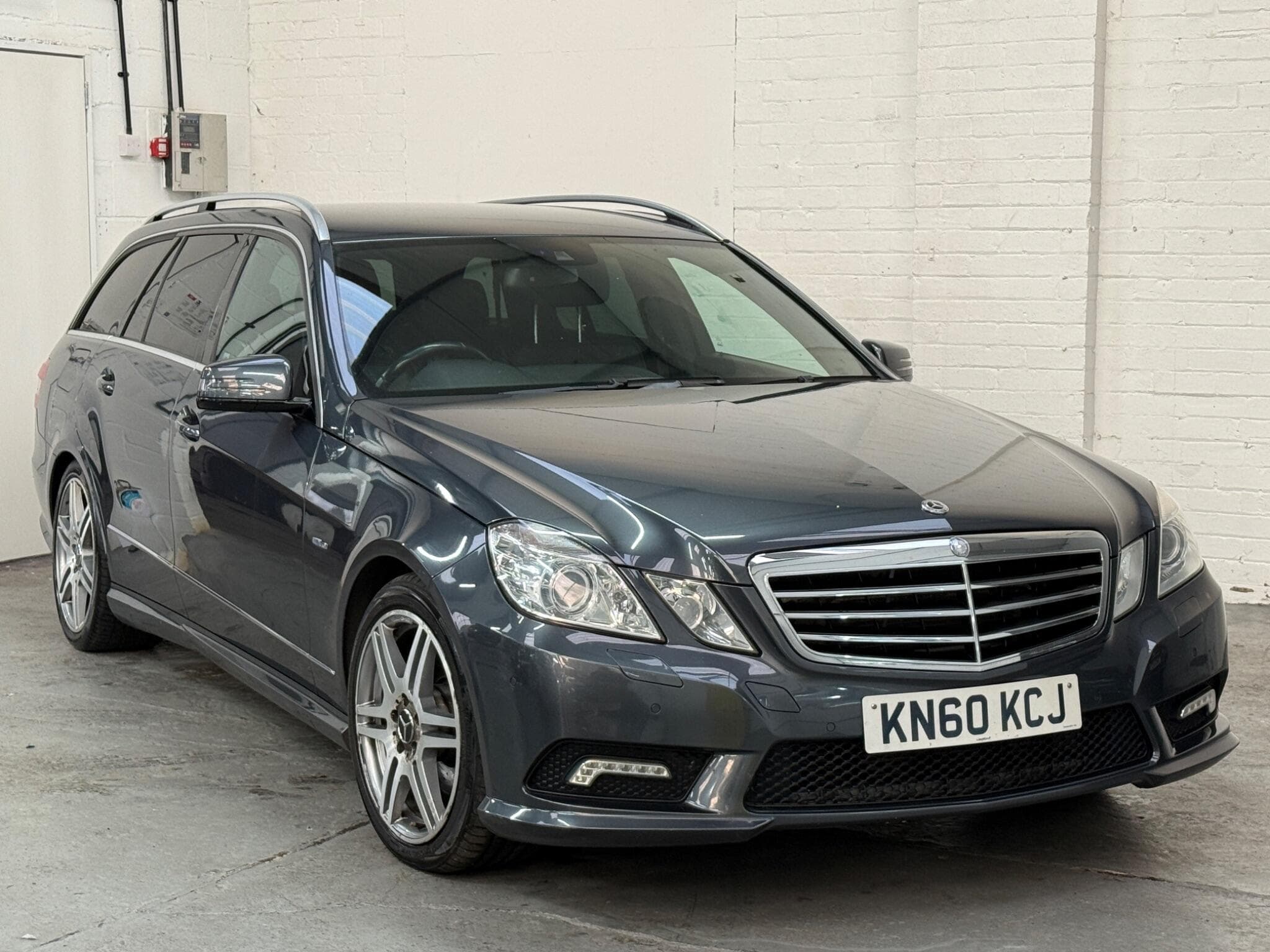 2010 Mercedes-Benz E Class - Thumbnail 5