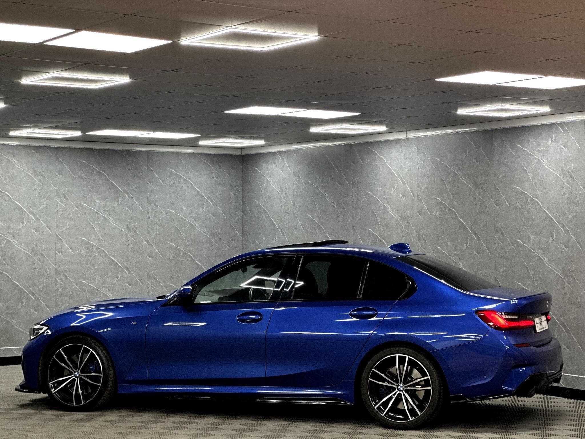 2019 BMW 3 Series - Thumbnail 13