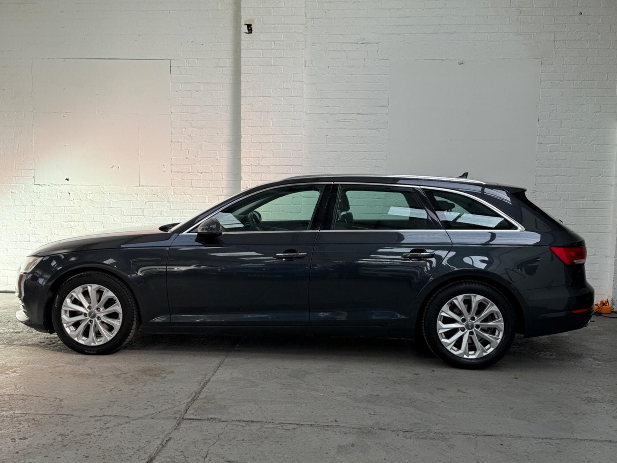 2017 Audi A4 Avant - Thumbnail 7