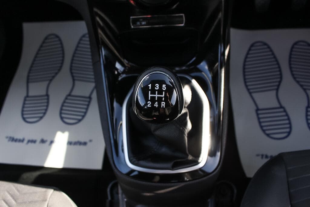 2014 Ford Fiesta - Thumbnail 25