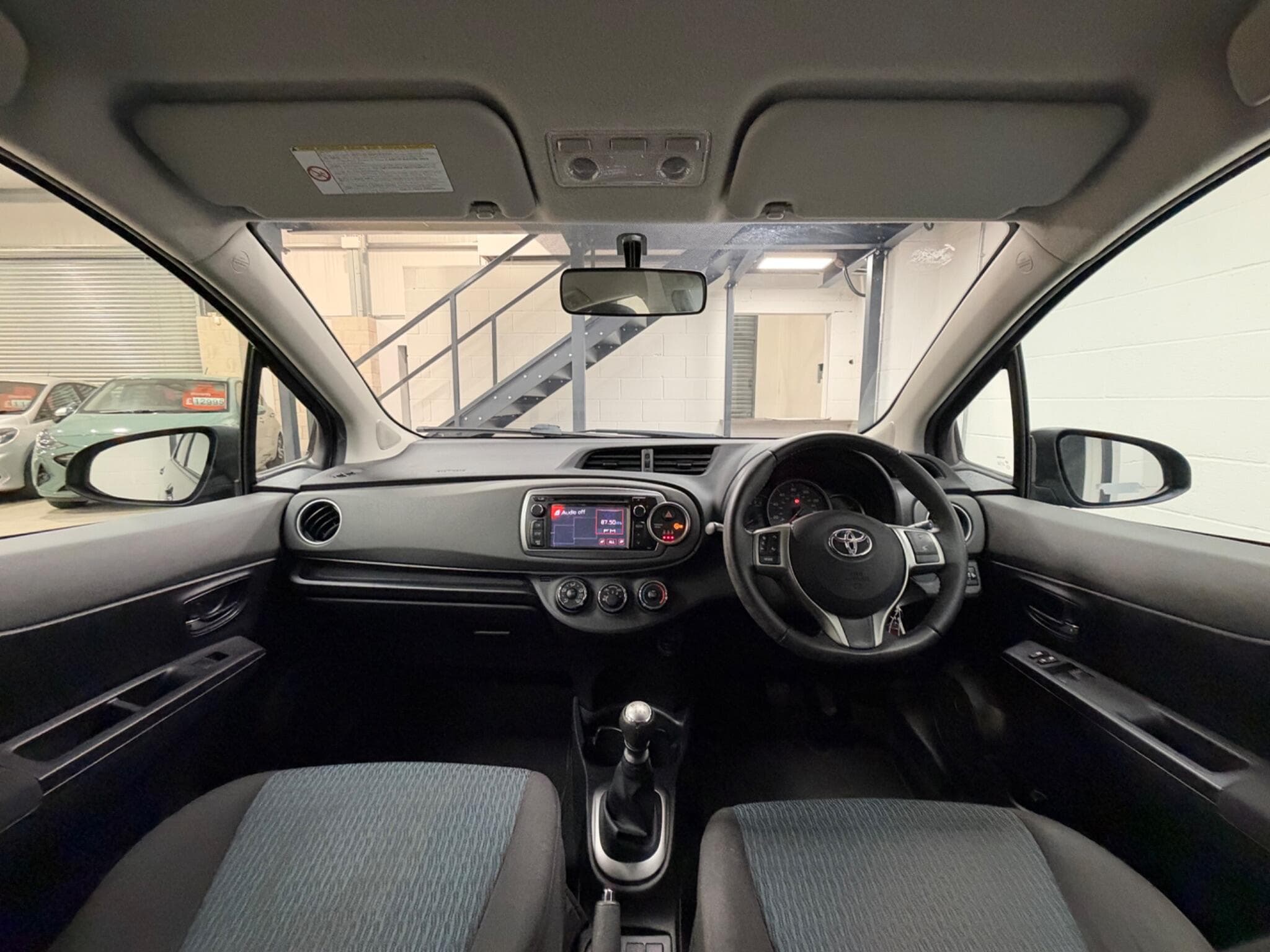 2012 Toyota Yaris - Thumbnail 17