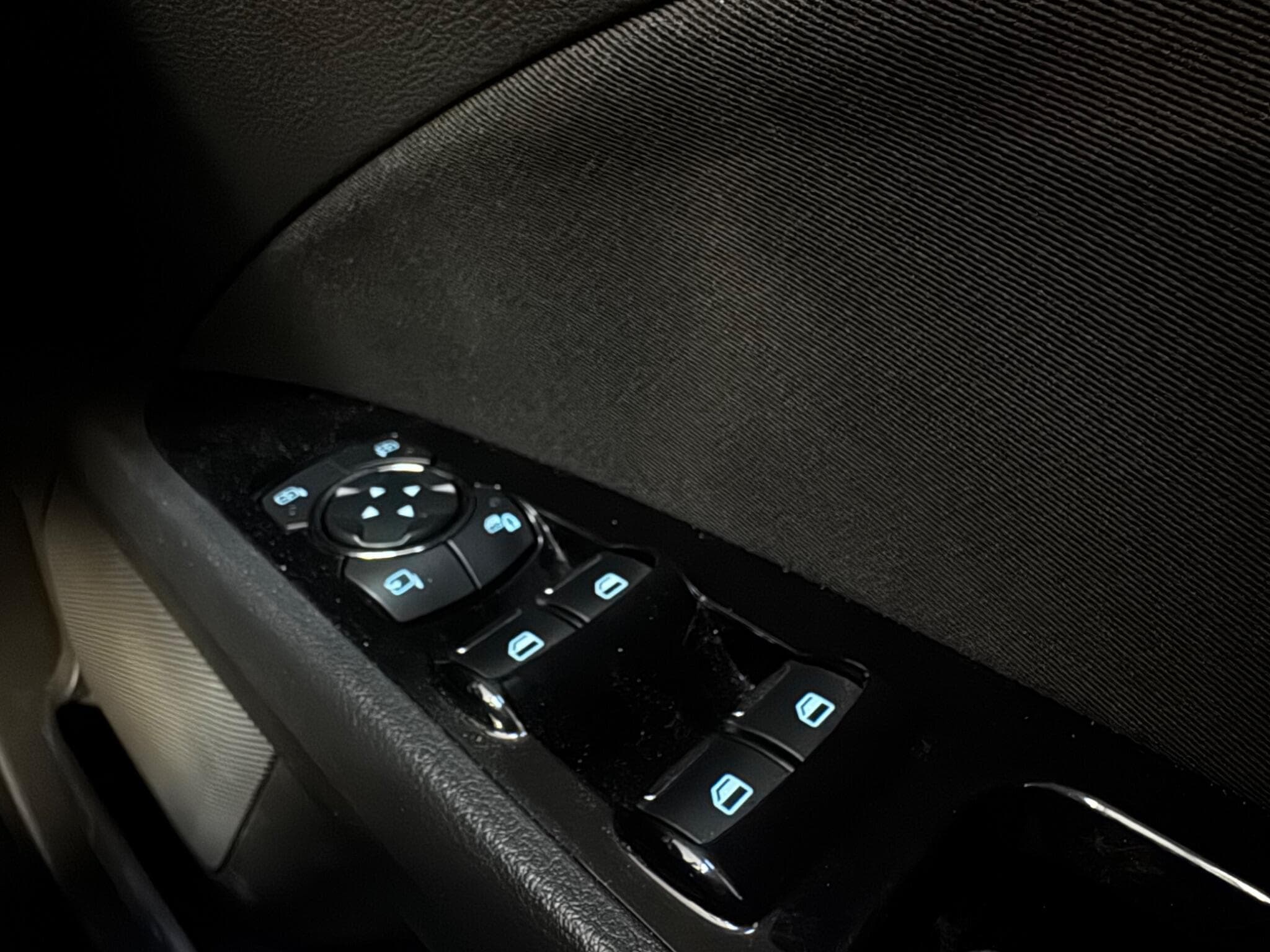 2015 Ford Mondeo - Thumbnail 21