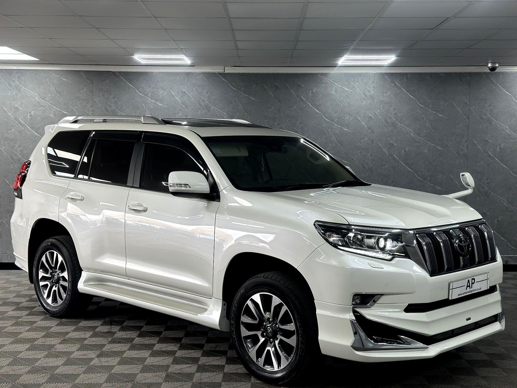 2022 Toyota Land Cruiser - Thumbnail 32