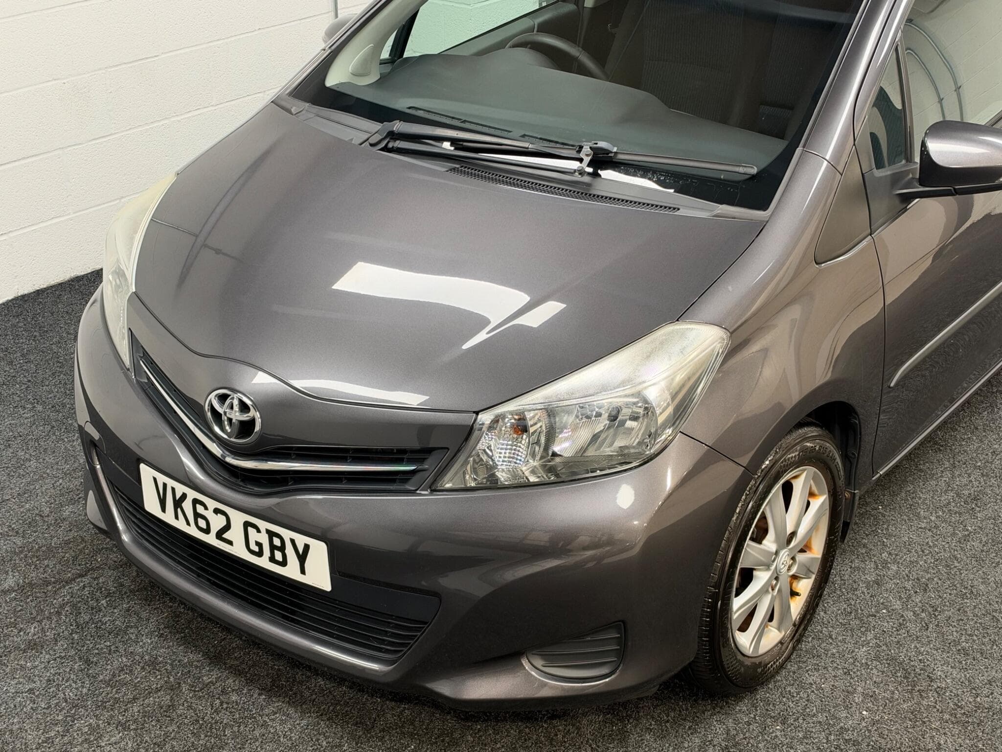 2012 Toyota Yaris - Thumbnail 6