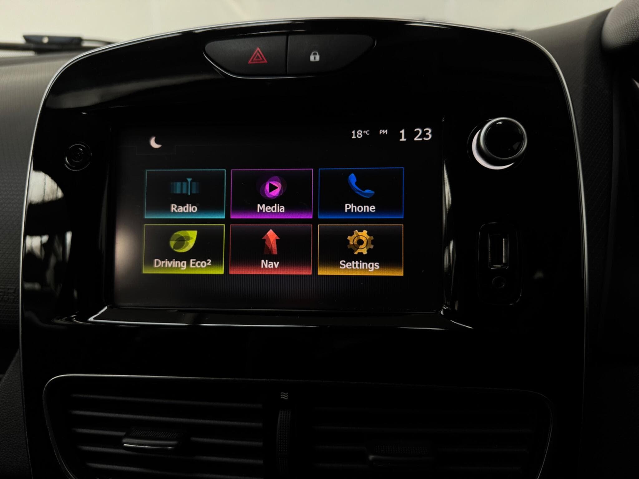 2017 Renault Clio - Thumbnail 14