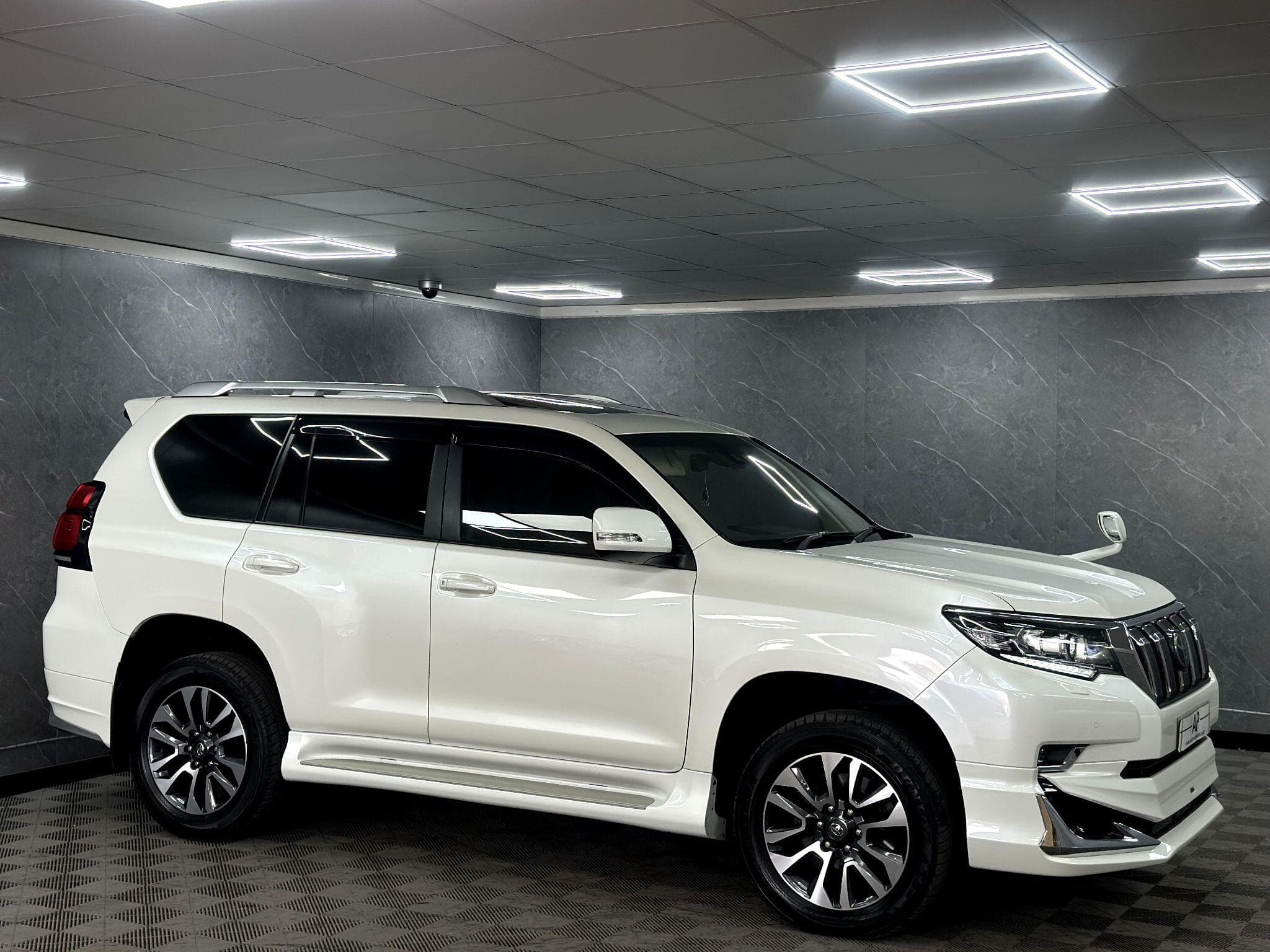 2022 Toyota Land Cruiser - Thumbnail 13