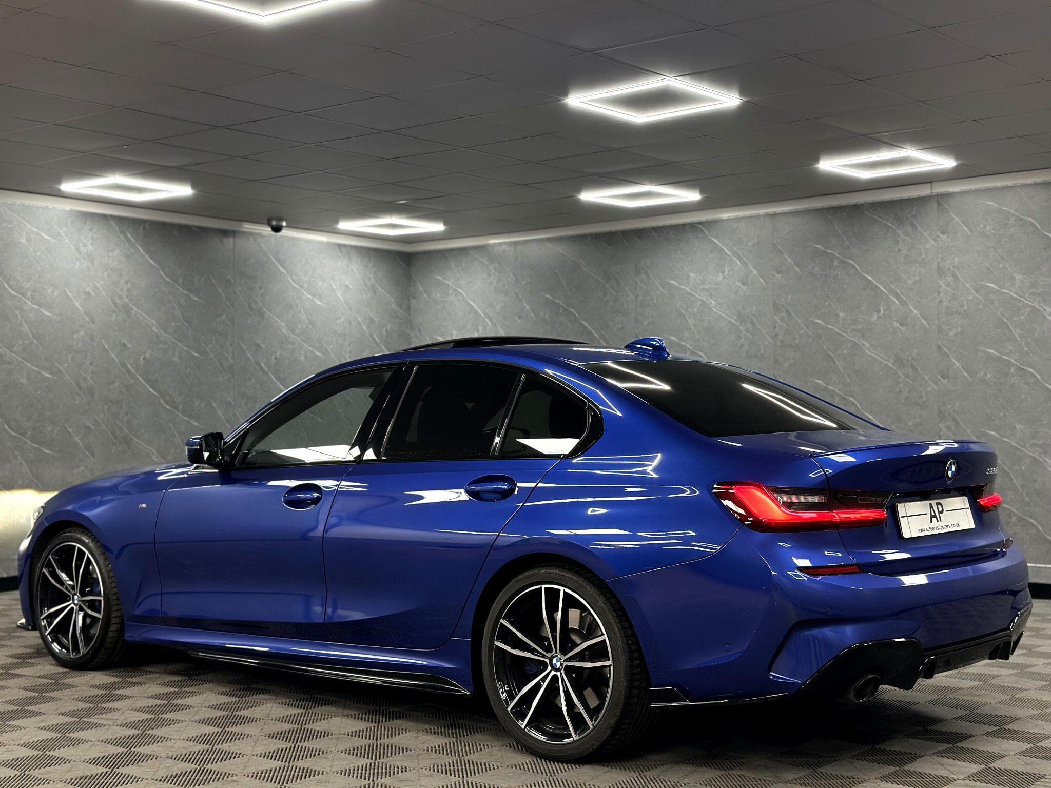 2019 BMW 3 Series - Thumbnail 14