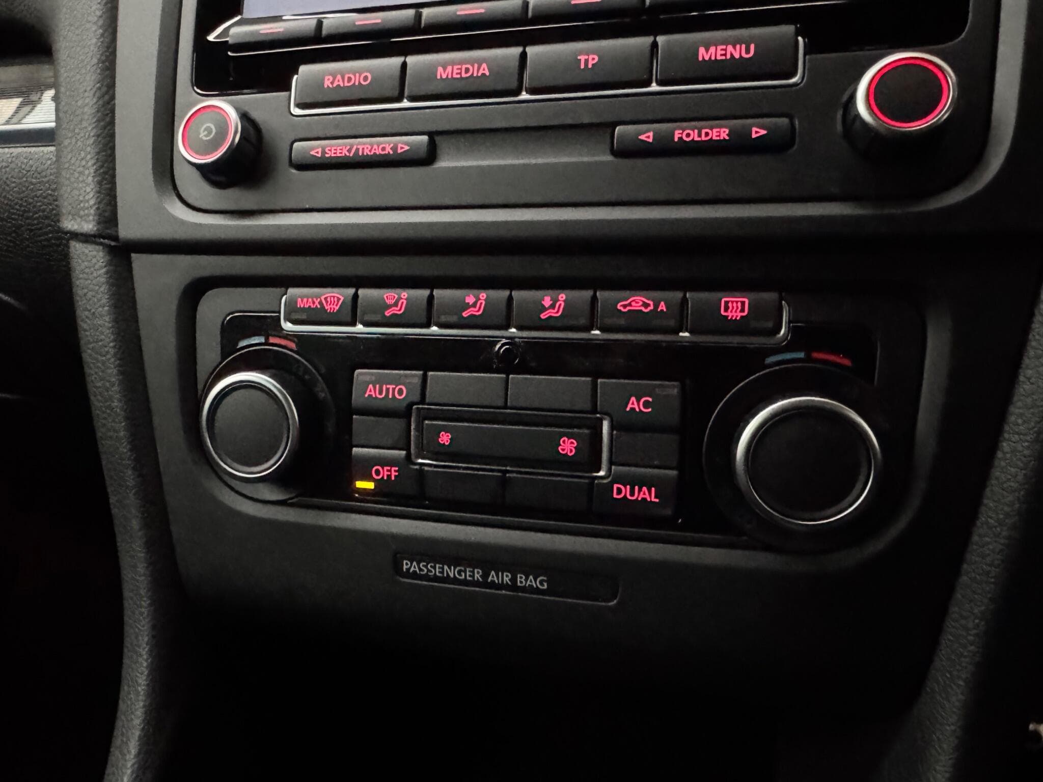 2011 Volkswagen Golf - Thumbnail 14