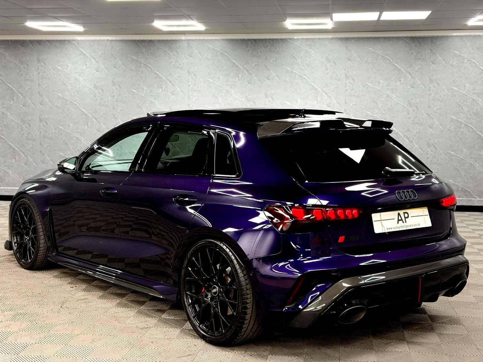 2025 Audi RS3 - Thumbnail 3