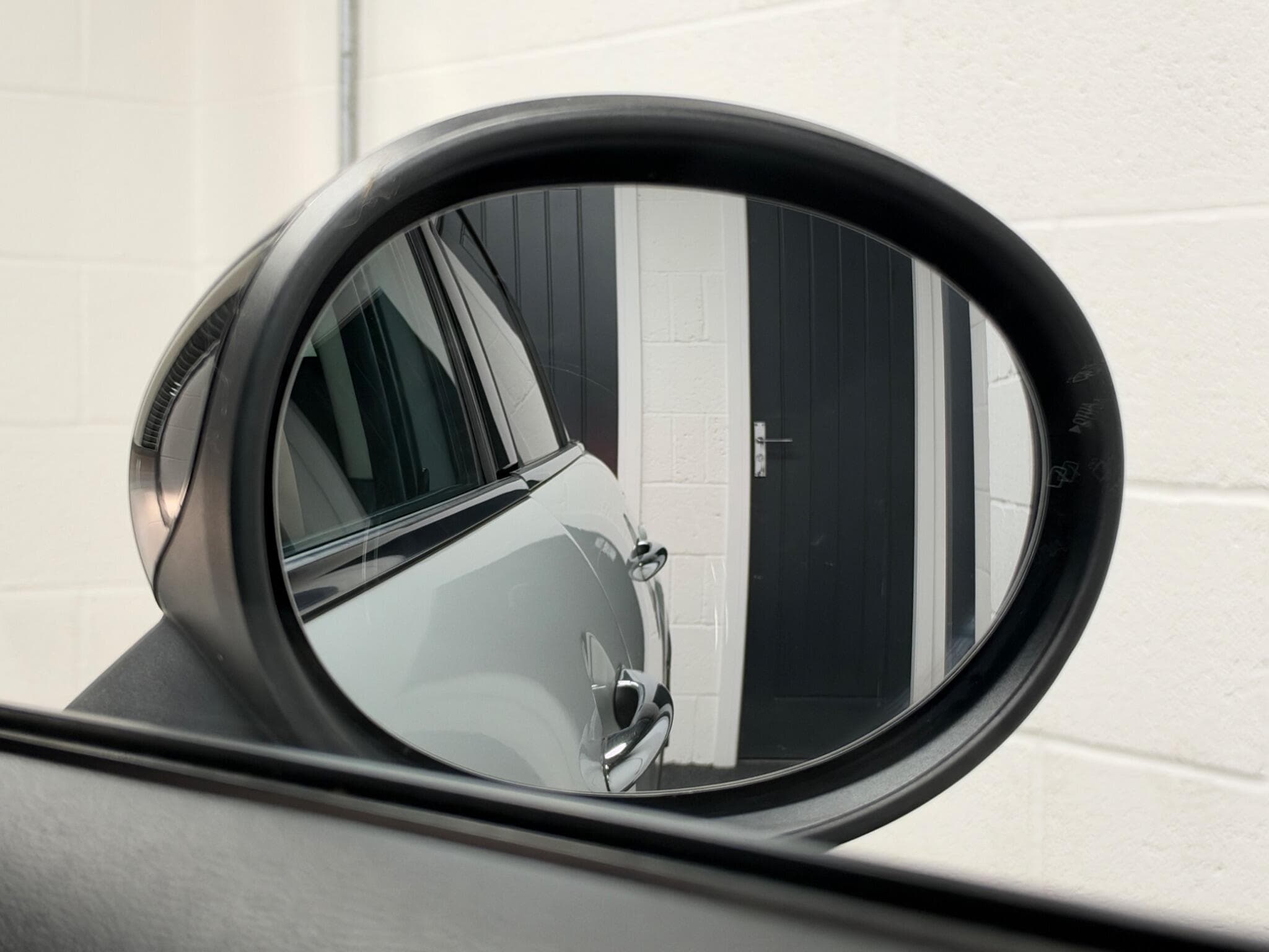 2015 MINI Hatch - Thumbnail 35