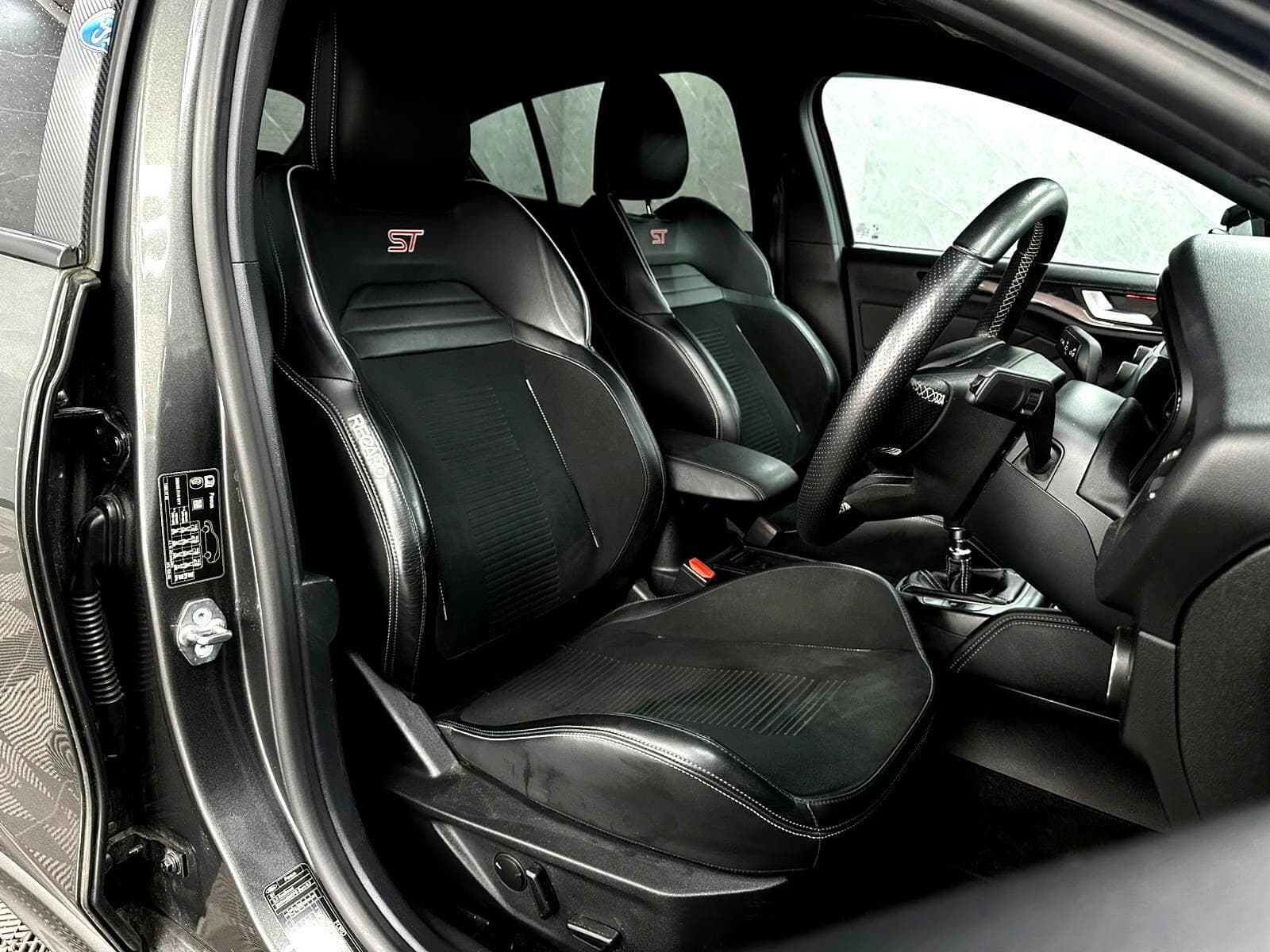 2020 Ford Focus - Thumbnail 4