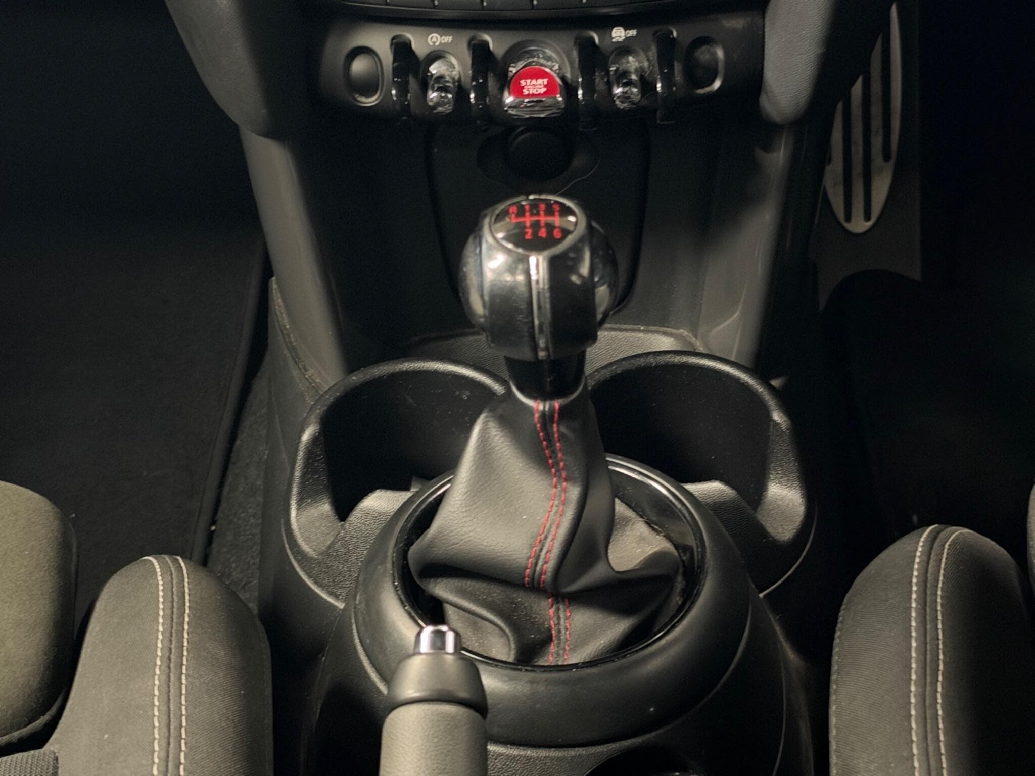 2018 MINI Hatch - Thumbnail 18
