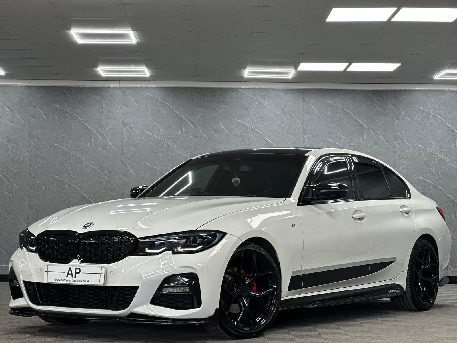 2020 BMW 3 Series - Thumbnail 26