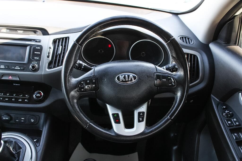 2015 Kia Sportage - Thumbnail 23